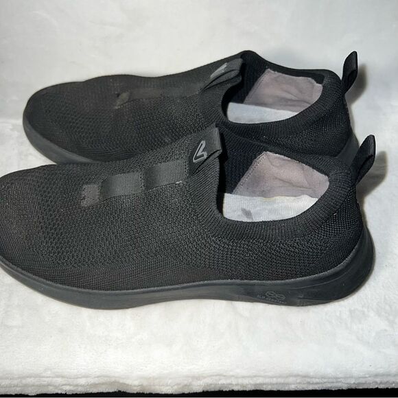 Vionic Black Slip-On Athletic Shoes - Size 9 - Picture 5 of 9